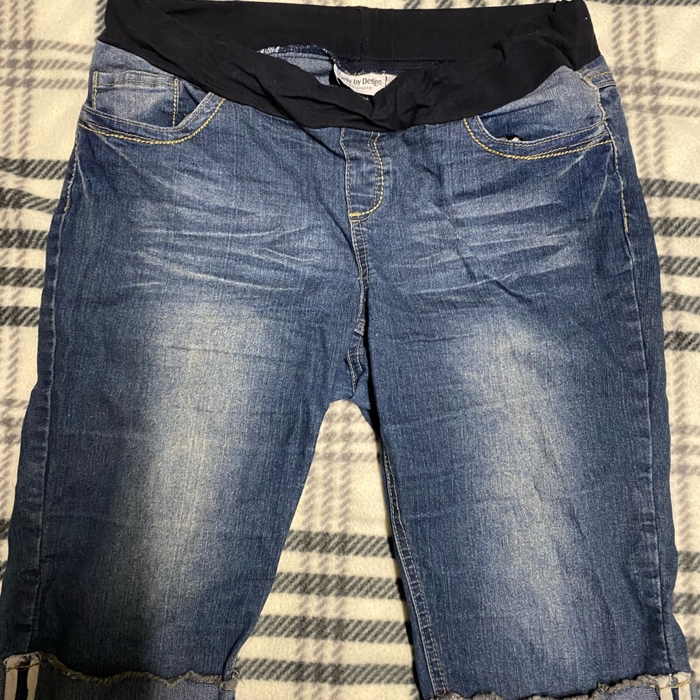 Maternity capris